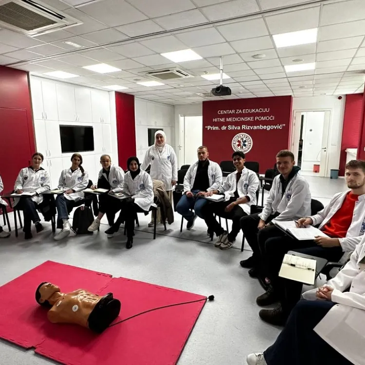 IUS Tıp Fakültesi Öğrencileri, Saraybosna Kantonu Acil Tıp Enstitüsü’nde Uygulamalı Eğitim Aldı